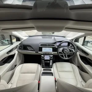 2020 Jaguar I-Pace 400 90kWh SE SUV 5dr Electric Auto 4WD (400 ps) HATCHBACK Electric Automatic - Image 3