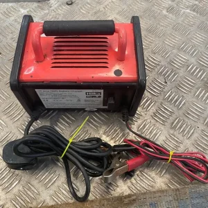 Hilka 12amp rms battery charger - Image 4