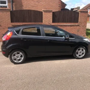 Ford Fiesta Hatchback 2013 Manual 1241cc 5-door - Image 2