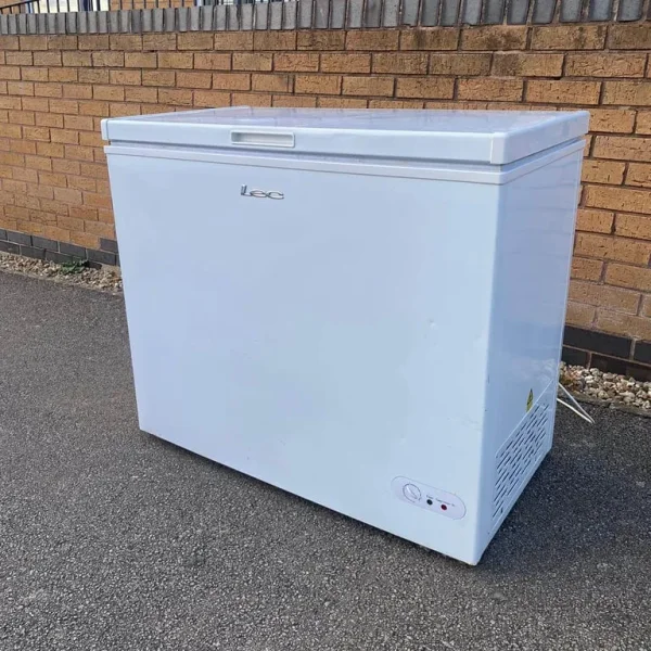Chest freezer (excellent working condition)