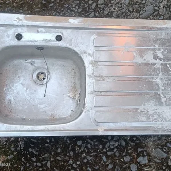 Kitchen sink