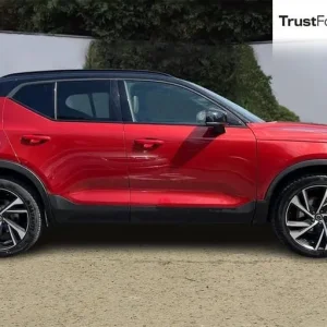 2018 Volvo XC40 2.0 T5 First Edition 5dr AWD with Panoramic Sunroof and Self-Parking - Image 3