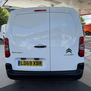 2019 Citroen Berlingo 1.2 PureTech 5-door panel van - Image 4