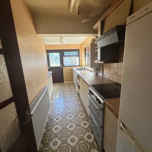 3 Semi Detached House - Image 4