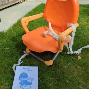 Kids collapsible Chicco clip on seat