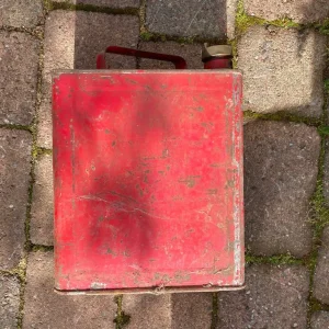 Vintage red petrol can - Image 4