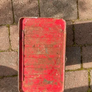 Vintage red petrol can - Image 5