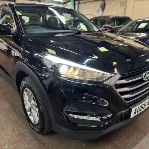 2016 Hyundai Tucson 1.7 CRDi Blue Drive S 5-door Estate Diesel Manual - Image 8