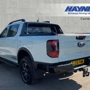 2025 Ford Ranger 2.3 EcoBoost 4WD Plug-in Hybrid - Image 5