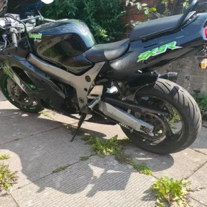 Kawasaki Ninja ZX9R 1995 899cc - Image 5