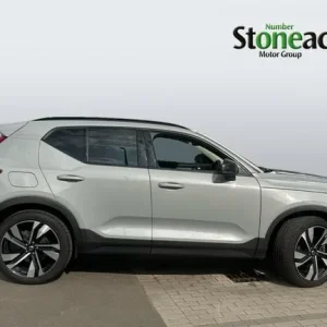 2024 Volvo XC40 Ultra Dark Estate MHEV - Image 3