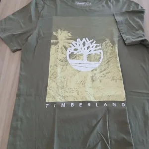 Name brand T shirts - Image 5