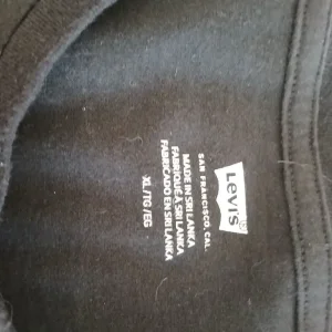 Name brand T shirts - Image 7