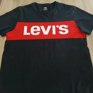 Name brand T shirts - Image 8