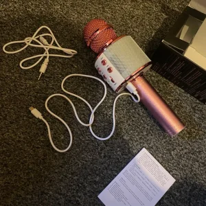 Pink Microphone - Image 3