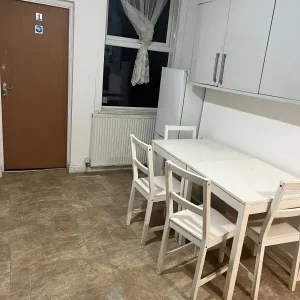 3-Bedroom House Share – Double & Single Rooms – UC/DSS Only - Image 5
