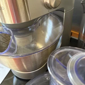 Kenwood KM240 mixer with accessories - Image 3
