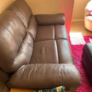 2 seater leather sofa - Image 3
