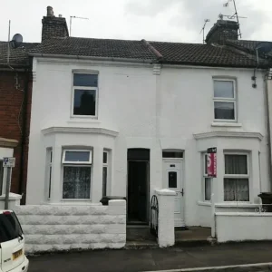3-bedroom terrace house in Portland, Castletown