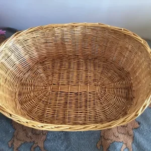WICKER BASKET FOR SMALL DOG OR CAT BED - Image 2