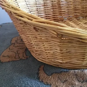 WICKER BASKET FOR SMALL DOG OR CAT BED - Image 3