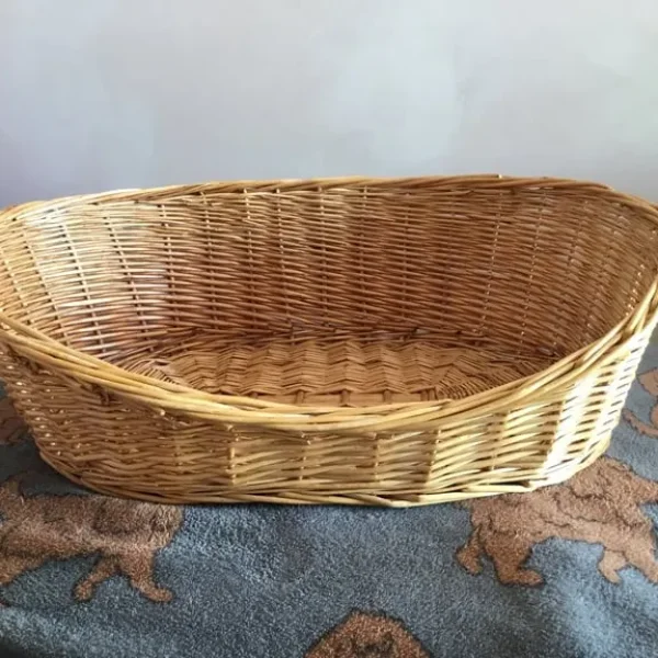 WICKER BASKET FOR SMALL DOG OR CAT BED