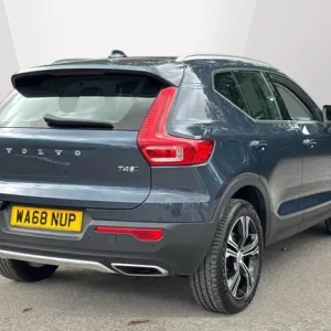 2018 Volvo XC40 2.0 T4 Inscription Pro 5-door AWD Estate - Image 7