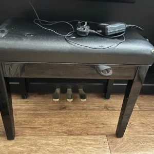 Well-condition Electric piano - Image 3