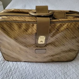 Collectable Jaguar Vintage Suitcases - Image 2