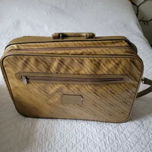 Collectable Jaguar Vintage Suitcases - Image 8