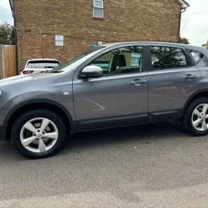 2009 Nissan Qashqai Manual Hatchback - Image 6