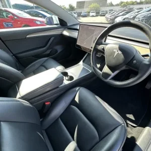 2021 Tesla Model 3 Long Range Dual Motor - Image 3