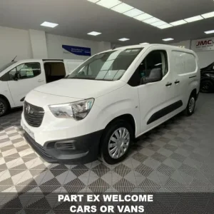 2020 70 VAUXHALL COMBO 1.5 TURBO D EDITION 5 SEAT CREW VAN LWB EURO 6 100BHP DI - Image 2