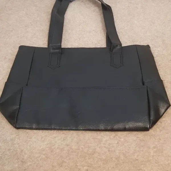 Black shopping bag
