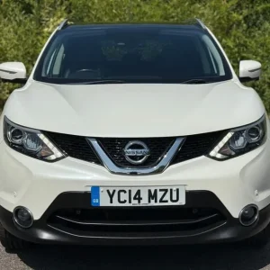 2014 Nissan Qashqai 1.2 DIG-T Tekna 5-door SUV - Image 5