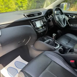 2014 Nissan Qashqai 1.2 DIG-T Tekna 5-door SUV - Image 8