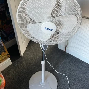 futura fan with remote like new - Image 3