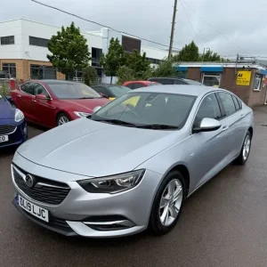 2019 Vauxhall Insignia GRAND SPORT TECH LINE NAV Hatchback Diesel Manual - Image 3