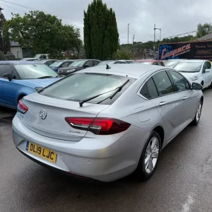 2019 Vauxhall Insignia GRAND SPORT TECH LINE NAV Hatchback Diesel Manual - Image 6