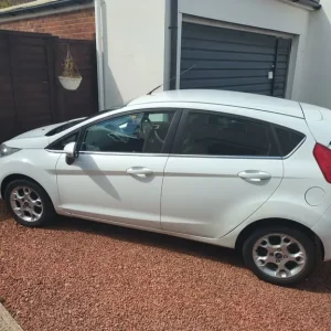 Ford Fiesta Hatchback 2011 Manual 5-door 1242cc