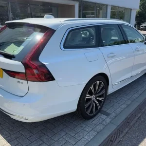 2021 Volvo V90 2.0 B4 MHEV Inscription Estate 5dr Petrol Hybrid Auto Euro 6 (s/s) (197 ps) ESTATE... - Image 7