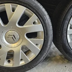 Citroen Genuine 17-inch alloy wheels with 4 tyres - Image 6