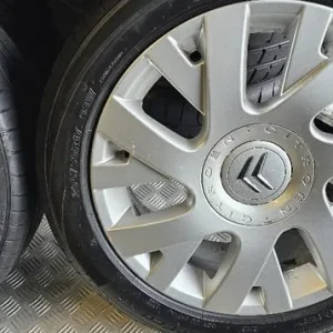 Citroen Genuine 17-inch alloy wheels with 4 tyres - Image 7