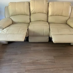 Cream leather relaxing sofa 3 seater - Image 2
