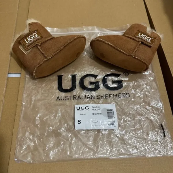 UGG Erin Bootie Size Small