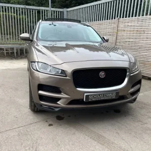 2016 Jaguar F-Pace 2.0 D180 Prestige SUV 5-door Diesel AWD - Image 7
