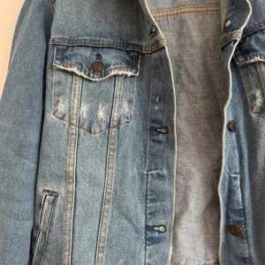 Women’s denim jacket - Size small - Pull & Bear - Image 5