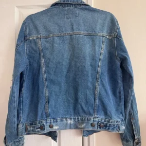 Women’s denim jacket - Size small - Pull & Bear - Image 7