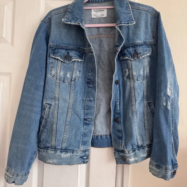 Women’s denim jacket - Size small - Pull & Bear