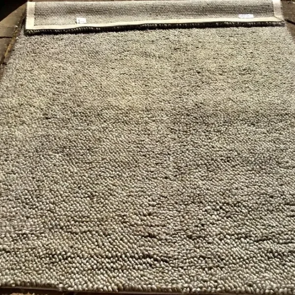 Loaf wool rug